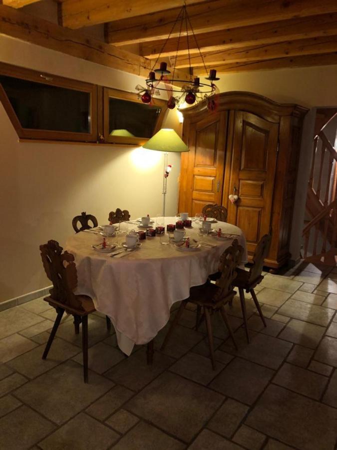 La Maison Rouge أوستا المظهر الخارجي الصورة